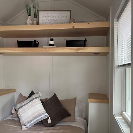The Tiny Getaway Home 伊丽莎白镇 外观 照片