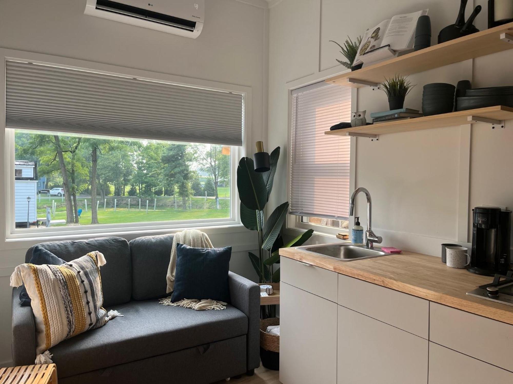 The Tiny Getaway Home 伊丽莎白镇 外观 照片